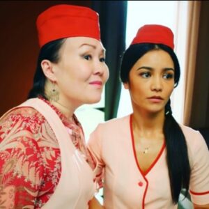 Zhanyl Asanbekova Instagram - Урраааа! Сегодня юбилей! 10 лет назад была премьера сериала Кухня! Поздравляю всех кто участвовал в этом проекте! ❤️❤️❤️#Айнура 🥰