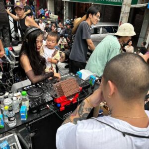 Zheng Qing Yu Instagram - 2k24.4.14 大甲媽祖遶境
MAZU BACK HOME 

感謝 @baby_betelnut 前東家帶我去玩❤️‍🔥
🔊 Soundsystem by @dajah_soundsystem 

p.s. 上課特地請假也要去放兒子點的歌（嗶嗶嗶）
(o^^o)