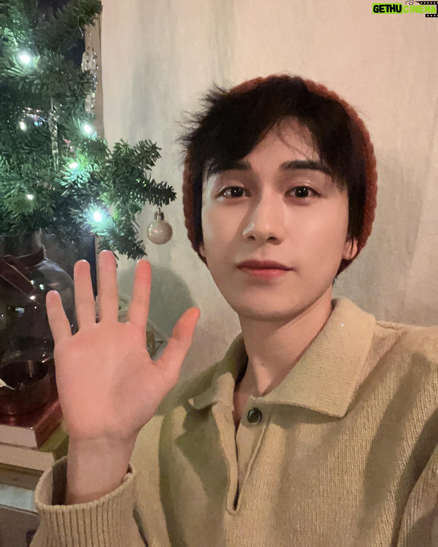 Zhu Zanjin - 31.5K Likes - 🎄🍎