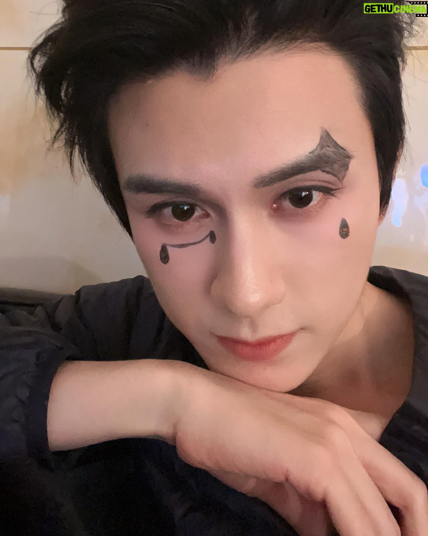 Zhu Zanjin - 30.8K Likes - 🎃