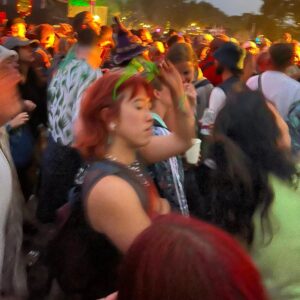 Zing Tsjeng Instagram - Glasto ft. friends, flags and the most disgusting plate of brown vegan slop I've ever paid £12 for. Please don't ask why I thought it was a good idea to put a bag of wine on my head during Shania Twain 🌞 

ALSO I lost a roll of Portra 400 film on Sunday, probably around the Pyramid Stage. If you found it, please DM me!