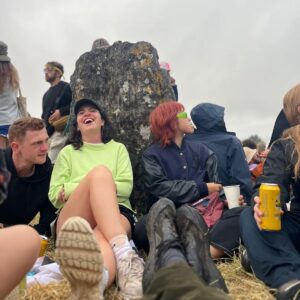 Zing Tsjeng Instagram - Glasto ft. friends, flags and the most disgusting plate of brown vegan slop I've ever paid £12 for. Please don't ask why I thought it was a good idea to put a bag of wine on my head during Shania Twain 🌞 

ALSO I lost a roll of Portra 400 film on Sunday, probably around the Pyramid Stage. If you found it, please DM me!