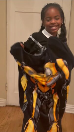 Zion Broadnax Instagram - Had to put in on the RIGHT way ! It's the look at the end for me 😂 Thank you @paramountplus @nickelodeon  as you can SEE I am one happy Malto Kid !!! #transformersearthspark #zionbroadnax #momalto  watch on November 11th streaming on Paramount Plus !!!