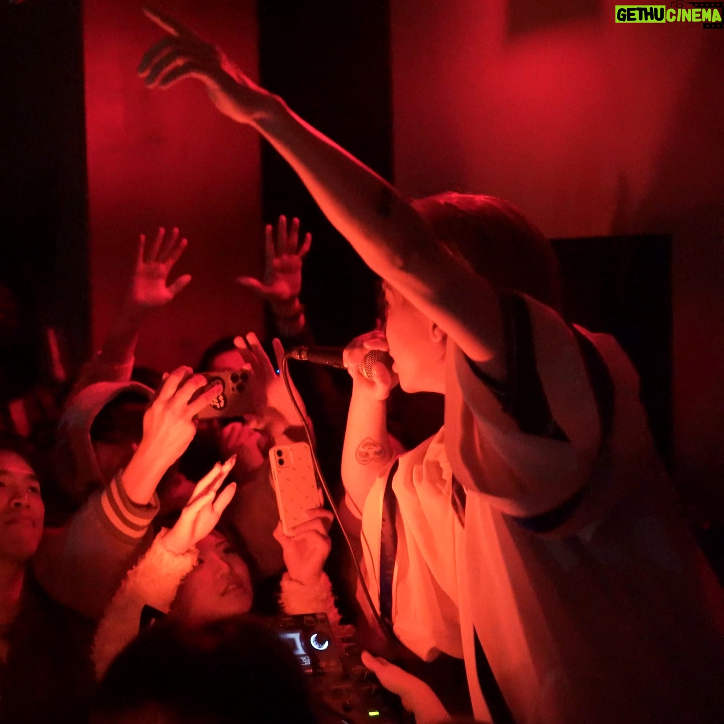 Zior Park - 26K Likes - New album release party with my team @syndrome_z & my fans
thx to @makersmark_kr