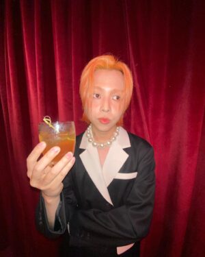 Zior Park Instagram - Party with @makersmark_kr 
Call me a interaction performer
