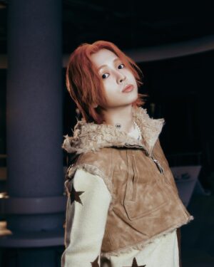 Zior Park Instagram - EQL INSIDER 
!EMERGENCY ALERT!
CQQL KID ATTACK

모두가 깊이 잠든 밤, 저벅저벅 다가오는 인영 하나.
불 꺼진 공간을 누비며 과감한 쇼핑을 시작한다.
더없이 대범하고 와일드한 쿨 키드 지올팍의 
EQL GROVE 습격 사건.

@eql_store @eql_space
