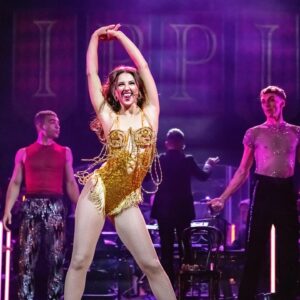 Zizi Strallen Instagram - @pippinwestend 29-30/04/24 was pure and utter magic!!! 
So unbelievably grateful to have shared the stage with such incredibly talented and wonderful humans. Hope we all get to do magic together again one day ✨❤️ 

Thank you @ariaents @jonathanoboyle @jgoodwindance @_chrisma____ @adamfishersound @jamieplatt_lighting
