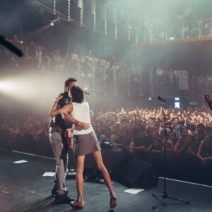 Zoe Gotusso Instagram - Amsterdam Paris Londres Barcelona y
Madrid 🐭 Gracias por llenar los conciertos!!!