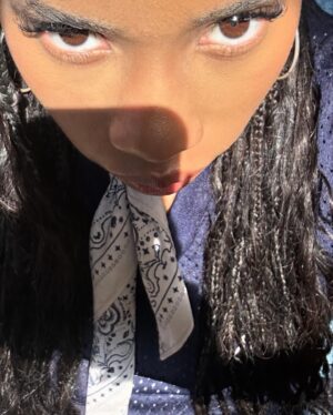 Zoë Renee Instagram - 🧍🏾‍♀️🧍🏾‍♀️👁