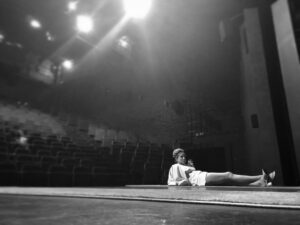Zofia Domalik Instagram - Po krótkiej przerwie wracamy ze spektaklem „Minetti. Portret artysty z czasów starości”. Gramy dziś, jutro i pojutrze o 19:30 w @teatrpolonia. Zapraszamy ❤️
zdj. @lukaszborkowski