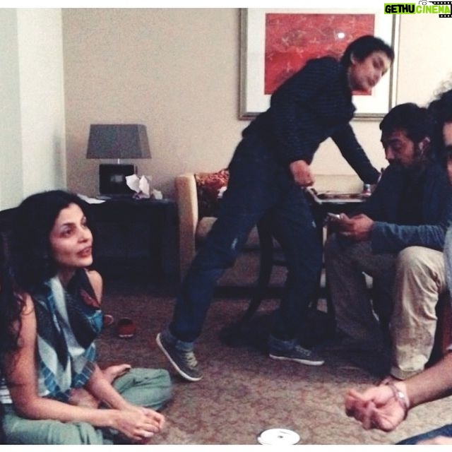 Zoya Akhtar - 33K Likes - Look What I Found 😍 #5directors1frame #oldfriendsgoldfriends #2012 #goodolddays @anuragkashyap10 @nityamehra19 @reemakagti1 @imtiazaliofficial #getback #beatles