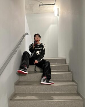 Zuho Instagram - 행복했습니다!!
皆さんのおかげで幸せでした！ <Bang Bang>は 5月に新しく戻ってきます！