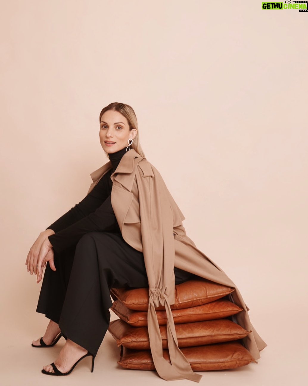 Zuzana Kanócz - 893 Likes - 🪶 foto petra.bosanska 🪶. 🪶 make up & styling @ivana.sukennikova 🪶🪶.