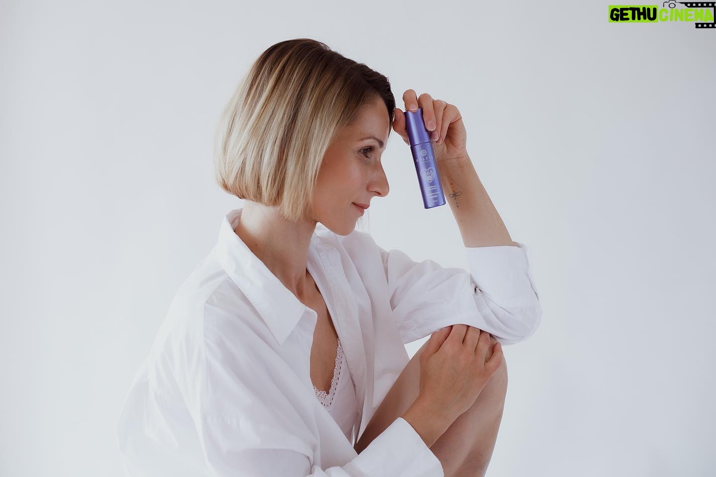 Zuzana Kanócz - 739 Likes - S @darina.sklenarova sme nafotili pre @dulcia_natural 🌱nežné obrázky 🤍