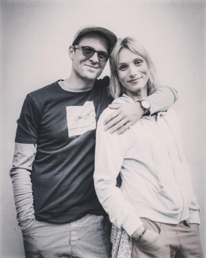 Zuzana Kanócz Instagram - “Vzťah je ako tandemový bicykel. Je nemožné ,aby jeden šlapal a druhý brzdil .”-Peter Casanova.  Foto @stanatop