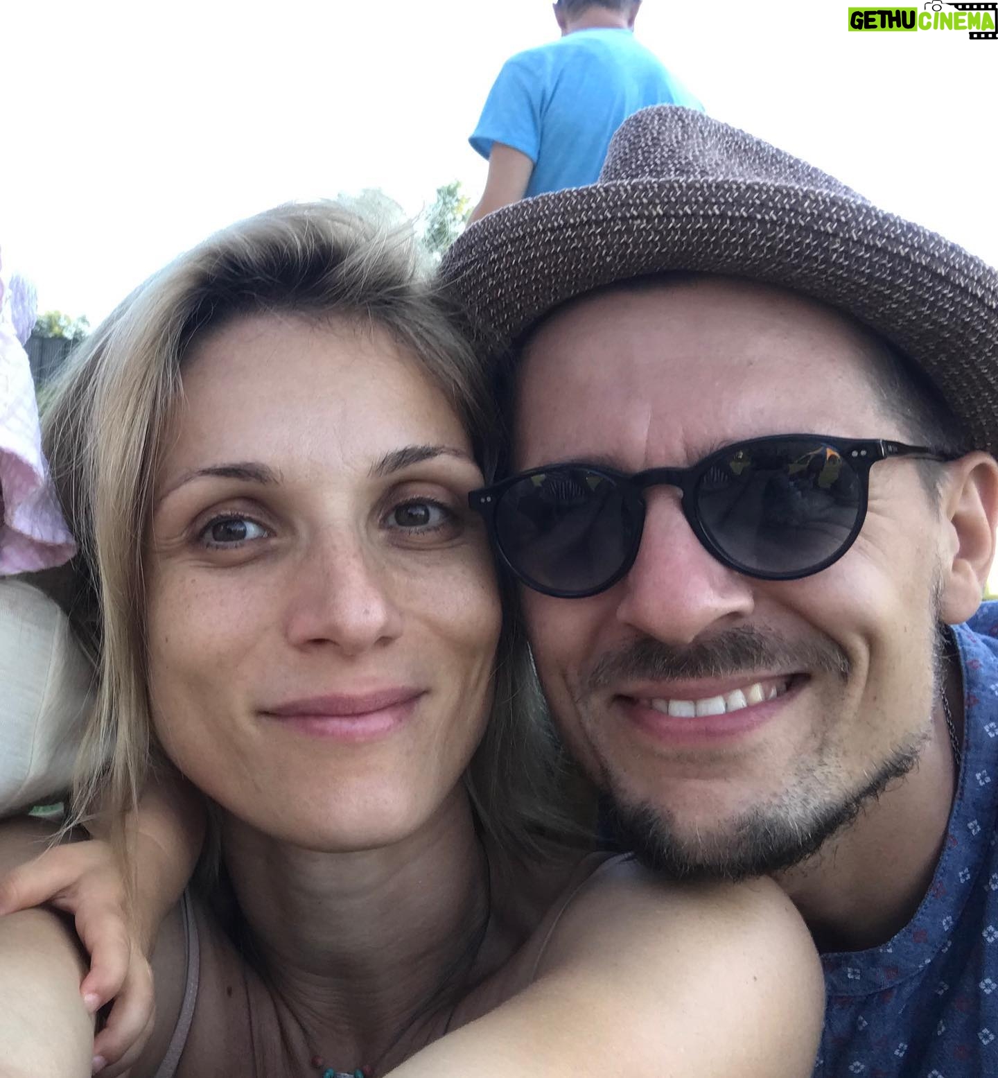 Zuzana Kanócz - 3K Likes - ✨o pár dni nám končí náš spoločný 14 rok a vkročíme do 15ho✨takže taký náš malý - veľký Silvester ✨bolo šťastne aj nešťastne , bolo ľahko aj ťažko , bolo aj láskavo aj neláskavo, bolo veselo aj smutne , bolo citlivo aj sebecky, bolo povznášajúco aj ubíjajúco.... chviľu hore potom zas dole ... a je to tak v poriadku .... učíme sa , rastieme , napredujeme... spolu ....aj zvlášť .... ✨ my ✨on a ona ✨ty a ja ✨☯️