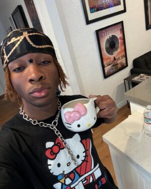 d4vd Instagram - music otw 🐱💕☕️👨‍🍳🎶🎶