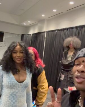 d4vd Instagram - 🆘 U.S TOUR DONEEEEE!!! SZA u mean the world to me I can't thank u enough for letting me be a part of such a beautiful concert experience. 6 weeks of inspiring me more and more everyday 🥹 I thank your wonderful family for the all kindness and love and your amazing team and crew for all their hard work!!! SZA STAN 4 LIFE ❤️❤️❤️