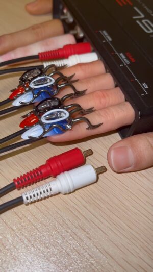 doooo Instagram - White(L) and Red(R) nails for Finger RCA connectors
🤝 @tomonyan55
