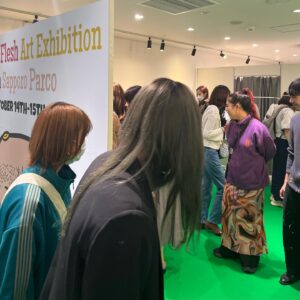 doooo Instagram - "Human Flesh Art Exhibition in Sapporo PARCO"
October 14th-15th, 2023

『人肉アイテム展 in 札幌PARCO』ありがとうございました。遊びに来てくれた皆さんとお話できたり、屋上でDJしたりとても楽しかったです。
ROOFTOP DJ PARTYに出演していたtofubeatsくん、PARKGOLFくん、BUDDHAHOUSEさん、%Cくん、chelmicoのお二人も遊びに来てくれました。ライブ中に展示の事もお話して頂き感謝です。
皆さまありがとうございました。
