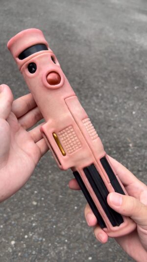 doooo Instagram - Human Flesh Lightsaber / 人肉ライトセーバー作りました