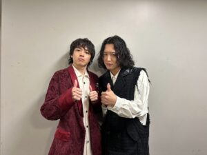 imase Instagram - レコ大でアーティストの方達とお写真撮れたぁ〜！📸
皆さん衣装もパフォーマンスもバチバチで超絶かっこいいぜよ！
お会い出来て本当に光栄だった！！

@lil_league_official @inunohone @official_jo1 @befirst__official @tbs_ongaku