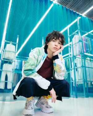 imase Instagram - 6月のKVを務める「似合うラボ」を体験してきたっ！新しいスタイルに挑戦できました✌️似合ってる？？？
応募は８日正午まで❕imaseのチェキがもらえるかも！？ぜひみんなも体験してね〜〜
@niaulab_by_zozo #imase #似合うラボ　#niaulab #zozo #pr
