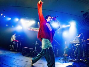 imase Instagram - RADIO CRAZY 2023ありがとうございましたぁ〜！！！
今年は沢山大阪でライブが出来たなぁ〜！嬉しい！
来年は超レベルアップして戻ってきます！🔥2024年もよろしくねぇ〜！

2.3枚目は撮ってるのを撮られてる写真📸boboさんの顔のボキャブラが凄い

photo by @yuhashimoto_713