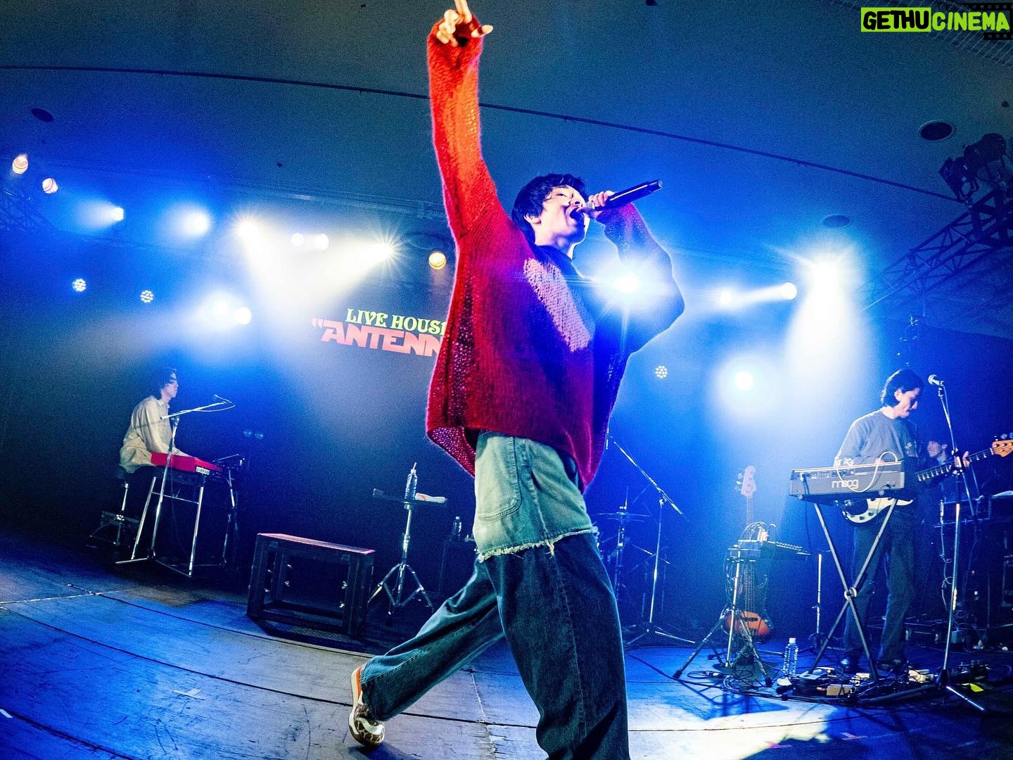imase - 16K Likes - RADIO CRAZY 2023ありがとうございましたぁ〜!!!
今年は沢山大阪でライブが出来たなぁ〜!嬉しい!
来年は超レベルアップして戻ってきます!🔥2024年もよろしくねぇ〜!
2.3枚目は撮ってるのを撮られてる写真📸boboさんの顔のボキャブラが凄い
photo by @yuhashimoto_713