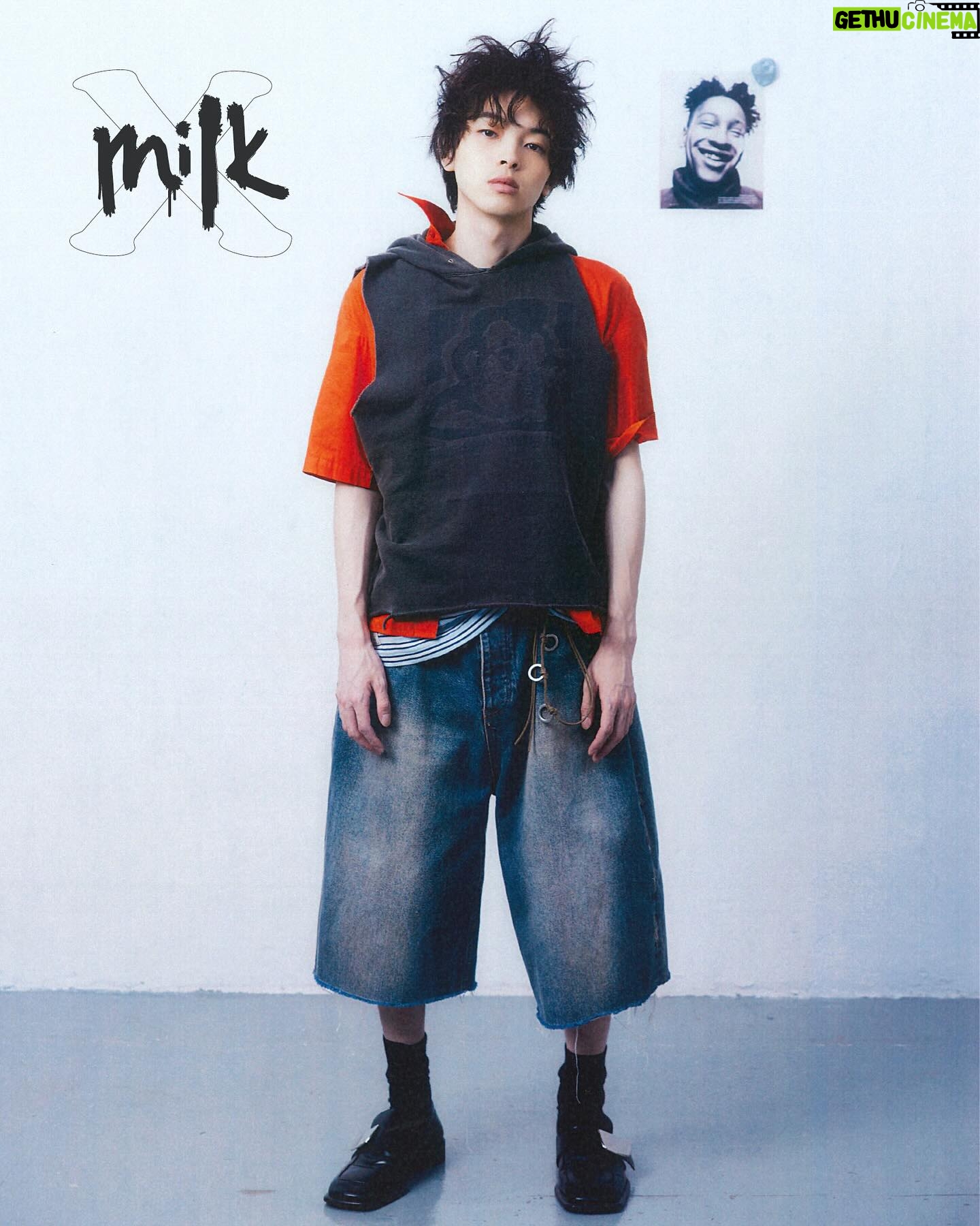 imase - 15.7K Likes - @milkxhk
Photography > @hungmc
Hair&Makeup > @mukai_daisuke
Styling > @roeeeeyy @yoooooyay
Wardrobe > @farfetch @kenzo @izumi.studio_