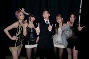 imase Instagram - CCMA2023で沢山のアーティストにご挨拶させて頂きました！！

パフォーマンスもめちゃくちゃかっこよくて、とても優しかったです！✌️

来年も出演できるよう頑張るぜいっ！💪

@txt_bighit @nct_dream @kissoflife_s2 @zb1official