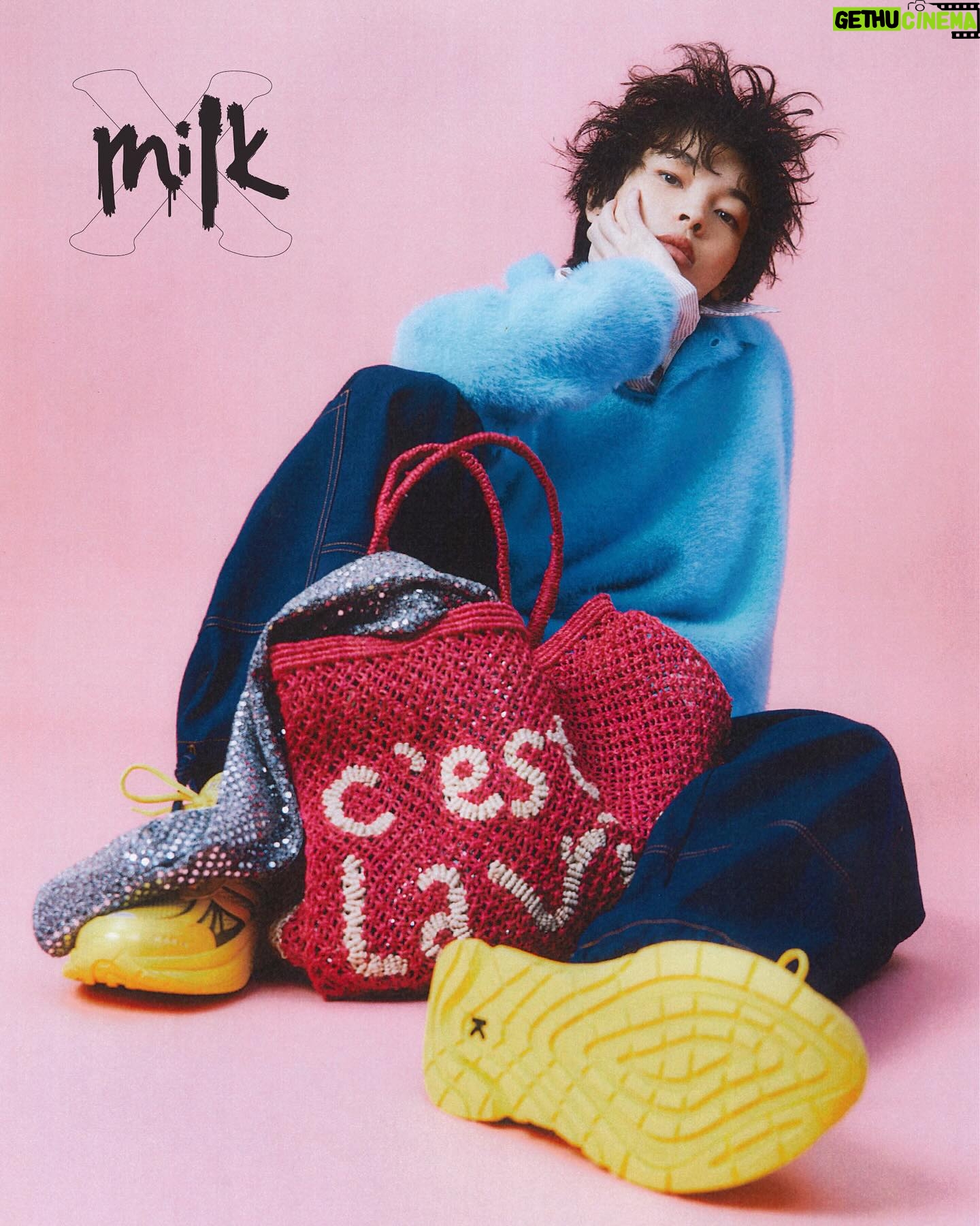 imase - 15.7K Likes - @milkxhk
Photography > @hungmc
Hair&Makeup > @mukai_daisuke
Styling > @roeeeeyy @yoooooyay
Wardrobe > @farfetch @kenzo @izumi.studio_