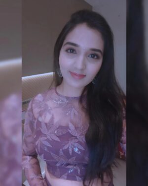 indhu chowdhary Instagram - Let Your Soul Glow ✨

Outfit Stitched By: @adhya_designer_studio
.
.
.
.
#meena#suntv#satyajyothi#sunkudumbam#snk#dindukal#rameena#sunnatchathirakondattam#shootday#meenateacher#meena