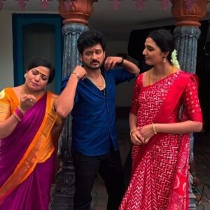 indhu chowdhary Instagram - Sillunu weather ku oru Reel 🥰❤️

#meena#shootdays#revathy#ram#meena#instareel#mamiyarmarumagal#ammapaiyan#igdaily#friends#suntv