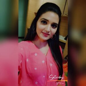 indhu chowdhary Instagram - ɪᴍ ɴɪᴄᴇʀ, ᴡʜᴇɴ ɪ ʟɪᴋᴇ ᴍʏ ᴏᴜᴛғɪᴛ ✨ 
.
.
.
.
.
#grampost#saturdayselfie#prilovespink#instapost#pinkoutfit#yoursdivya