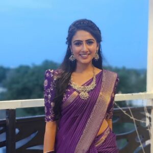 nithya gowda Instagram - Saree @label_saistudio 
Jewelry @parameshwara_enterprises