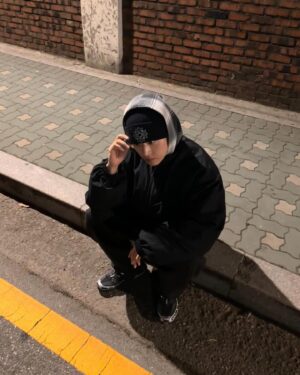 pH-1 Instagram - do u want new music from me