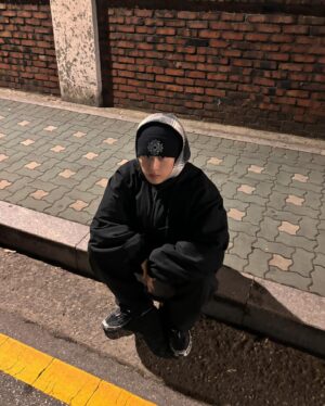 pH-1 Instagram - do u want new music from me
