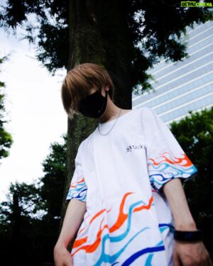 syudou Instagram - syudou Live 2022「加速」Official Goods公開
＜グッズ先行販売＞
2022年8月8日 15:00~17:30
詳しくはHPをご確認下さい

photo by @yuki__maxima 
styling by @naked_tokyo