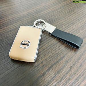syudou Instagram - 皆様の日頃のご声援のおかげでマイカーを持てました🚙マジありがとうな😭