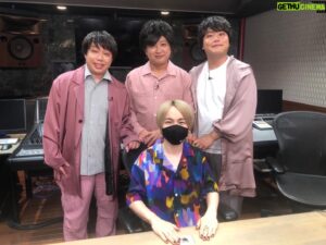 syudou Instagram - はこね男子様に提供させて頂いた「はこねDANCING TRIBE」のライブ映像がYouTubeで公開されたので是非チェックしてね🕺🏻
#新しいカギ