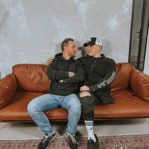 Андрей Старый Instagram - Всем добрый денечек народ. Если вы вдруг ещё не видели, то вчера на моем канале вышел клёвый подкаст с @sega_kutove
Где мы поднимаем такие темы как алкогольная зависимость, как сложно соскочить с неё и почему, что побуждает людей бухать и многое другое. Чтобы посмотреть видоc переходи в профиль, ссылка в шапке!