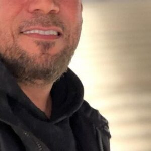 ‏Ahmed Al Maslawi Instagram - انت بايع بشر بالدم مشتريك🖤