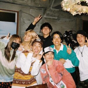 百足 Instagram - 明日 20:00 『Eyes on me』
$HORI WINBOY & 百足
MV公開🔥🔥🔥🔥

Dir by @rengomi124