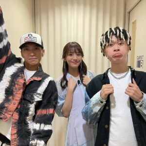 百足 Instagram - 「百足&韻マン」でDAMチャンネルの収録してきました‼︎🥰💕💨
明日香ちゃん綺麗すぎた
8月みんな楽しみにしてて‼︎

#damチャンネル #百足　#韻マン