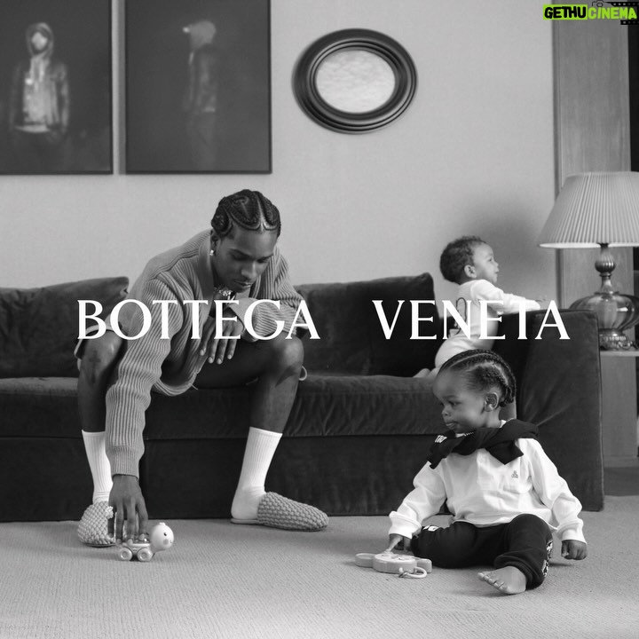 A$AP Rocky - 2.2 Million Likes - “TO ALL THE FATHERS WHO DARE TO DREAM
AND ALL THE FATHERS WHO DARE TO LOVE” - Carrie Mae Weems
IT WAS A PLEASURE TO WORK ALONGSIDE MY CHILDREN & FAMILY X MATTHIEU BLAZY X BOTTEGA VENETA X CARRIE MAE WEEMS TO BRING U THIS HEARTFELT FATHERS DAY PIECE. THIS SPECIAL MOMENT CAPTURES THE VULNERABILITY ,LOVE AND INTERACTION BETWEEN MY SONS AND I , IM PROUD 2 BE THE MAN THEY CALL DADDA ❤️ HAPPY FATHERS DAY TO ALL PROUD DADS OUT THERE A$AP #BOTTEGAVENETA