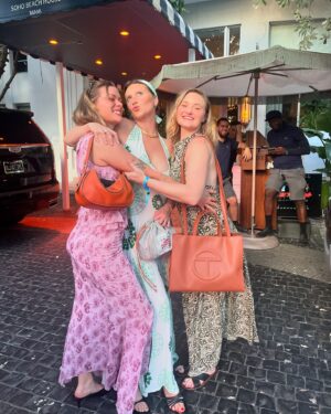 AJ Michalka Instagram - Miami was a complete vibe 🌴