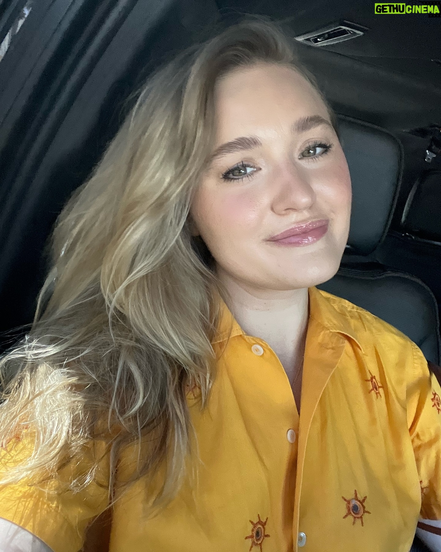 AJ Michalka - 5.4K Likes - Miami was a complete vibe 🌴