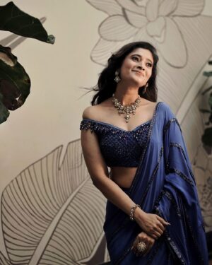 Aarohi Narayan Instagram - 🦋💙
.
.
.
.
.
.
.
.
.
.
.
.
📸 @ajshetty 
Design: @studio149 
Styling: @tailormade_by_karishma @karishma.shroff.7 
Jewellery: @mspinkpantherjewel 
MuA: @vibhasrinithimakeupstories 
Location courtesy: @gulpcocktails_blr