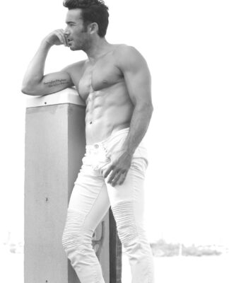 The Top 10 Aarón Díaz Instagram Photos You Need to See